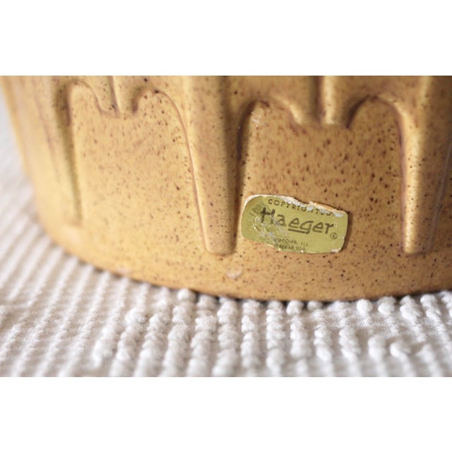 Very Large Yellow Haeger Planter From the 1960s For Sale - Image 6 of 11