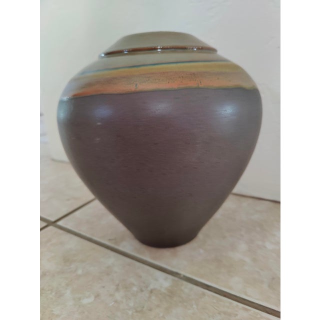 1960s Vintage Mid Century Studio Art Pottery Vase Signed Sb For Sale - Image 5 of 13