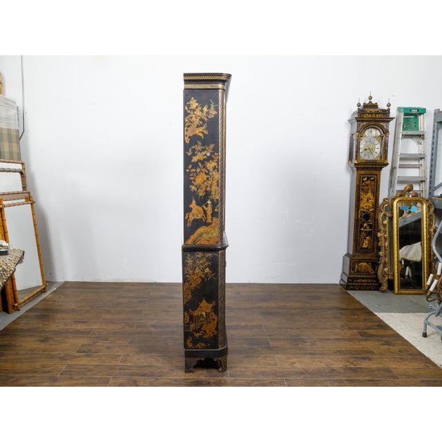 Wood 19th Century English Black and Gold Chinoiserie Bookcase with Glass Doors For Sale - Image 7 of 12