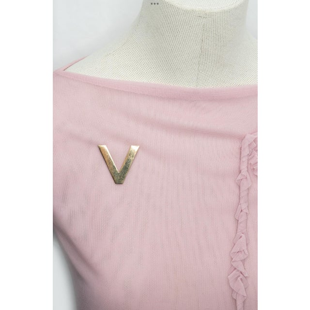 Modern Vintage Tiffany & Co. 14k Yellow Gold “V” Brooch C. 1940s For Sale - Image 3 of 8