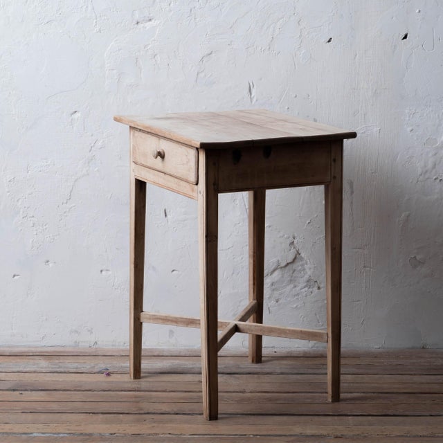Mahogany Side Table With X Stretcher, 18th Century For Sale - Image 4 of 17