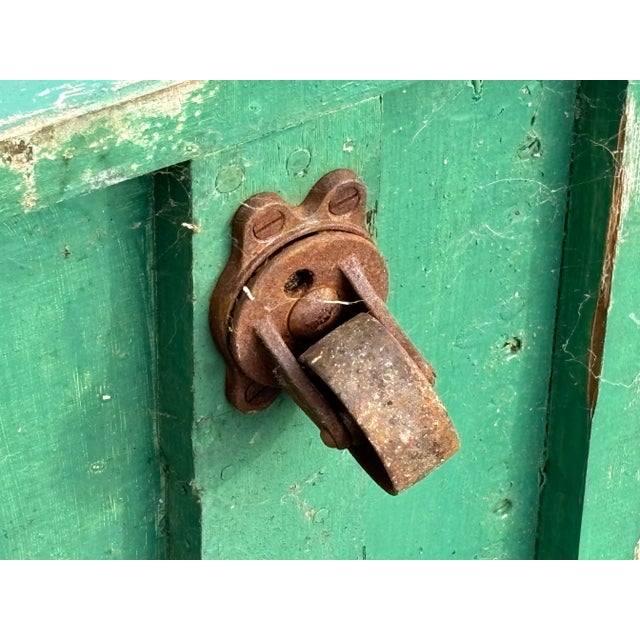 Light Green Diamond Chest - Charming and Original 19th Century Artisan Painted Chest For Sale - Image 8 of 9