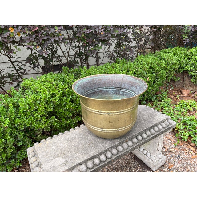 1960s Italian Hammered Brass Planter Stamped Egidio Casagrande For Sale - Image 9 of 10