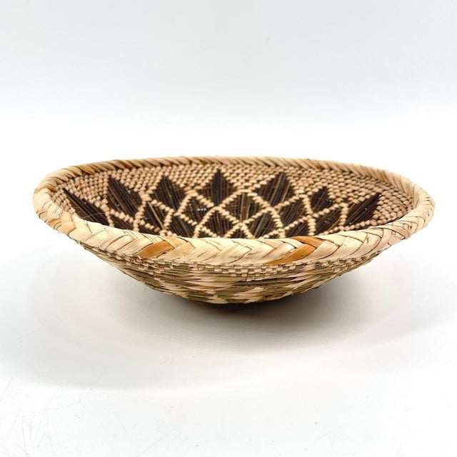 Early 20th Century Rare Tonga Binga Basket Bowl 10inch MATTER COLLECTION For Sale In Denver - Image 6 of 6