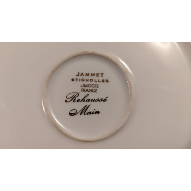 French Early 20th Century Gold Toned Accented Limoges Trinket Box For Sale - Image 3 of 7