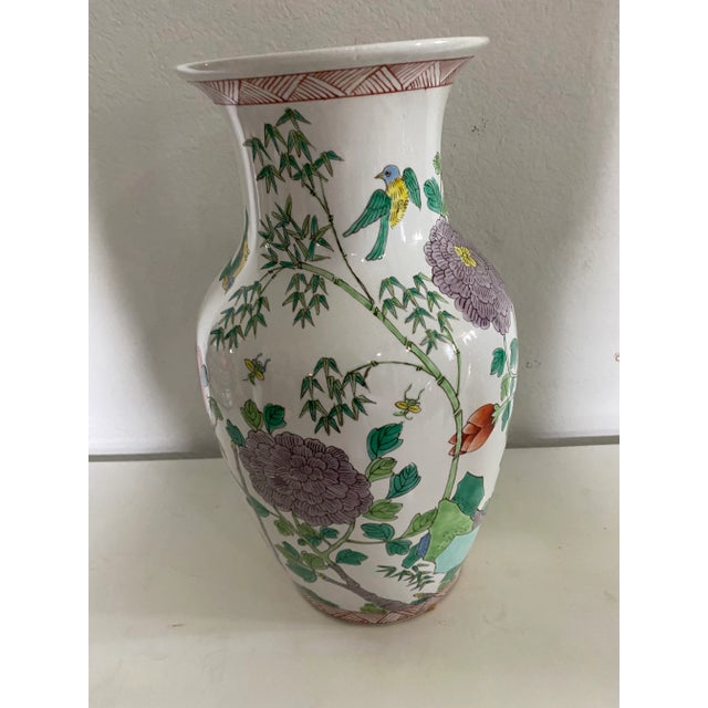 Large 1960s Chinese Export Vase For Sale - Image 4 of 9