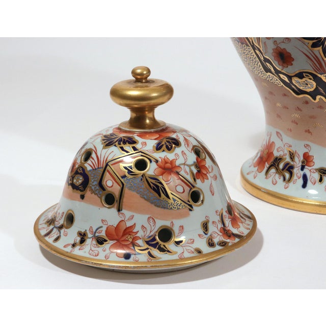 Coalport Porcelain English Imari Porcelain Potpourri Vase and Cover, Possibly Coalport, Circa 1820-35 For Sale - Image 4 of 11