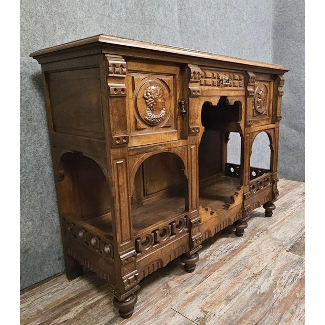 Antique Carved Walnut Buffet with Marble Top – Renaissance Style Magnificent antique buffet in richly carved solid wood,...