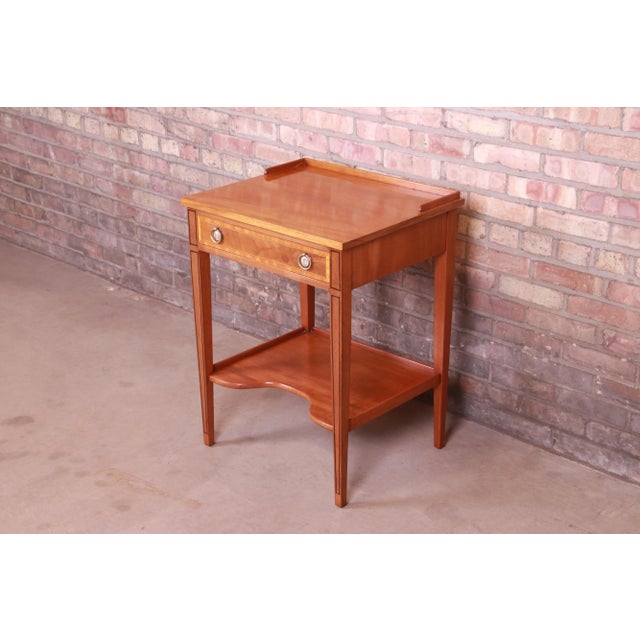 A gorgeous Federal style single drawer occasional side table or nightstand By Beacon Hill Collection USA, Mid-20th Century...