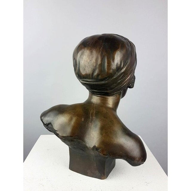 Arsène Matton (1873-1953) - Bronze Bust of woman with turban Wear consistent with age and useMeasures : 20cm H:23cm...