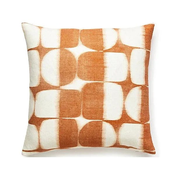 Traditional The House of Scalamandré Rift Linen Print Pillow, Marigold For Sale - Image 3 of 3