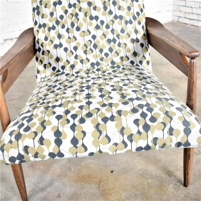 Wood Mid-Century Modern Scandinavian Modern Style High Back Lounge Chair & Ottoman Attributed to Home Chair Company 1950-1960 For Sale - Image 7 of 13