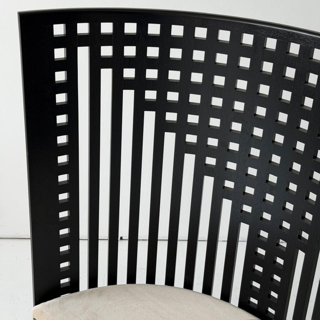 c. 1970s. Italy. Reupholstered velvet seat