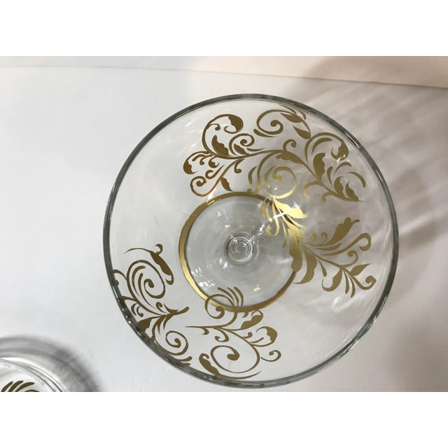 Art Deco Mid 20th Century Clear Blown Glass Candy Dish With Lid, Adorned With Hand Painted Gold Scrolls For Sale - Image 3 of 12