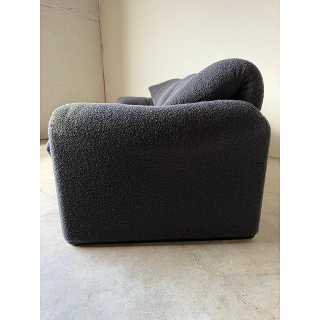 Vico Magistretti Maralunga Two-Seater Black Bouclé Loveseat Sofa for Cassina, Italy For Sale - Image 16 of 18