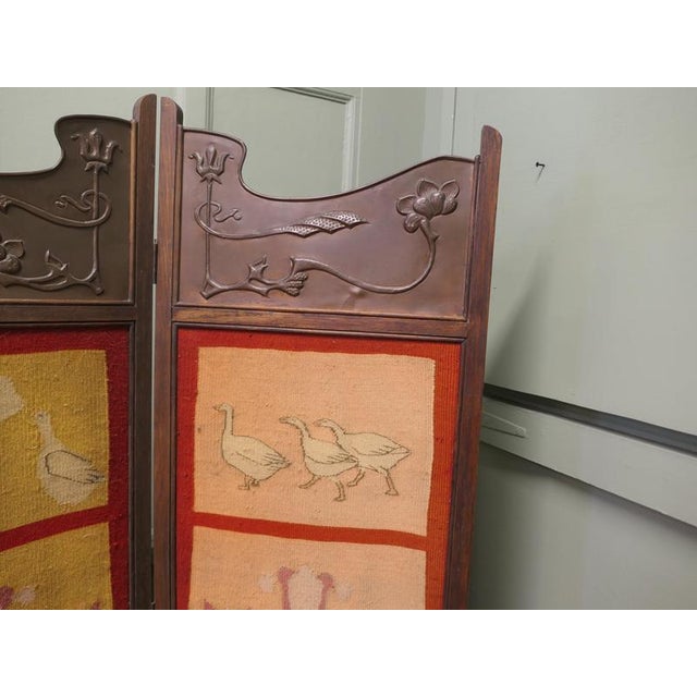 Art Nouveau Folding Screen in Copper and Oak, 1890 For Sale - Image 3 of 8