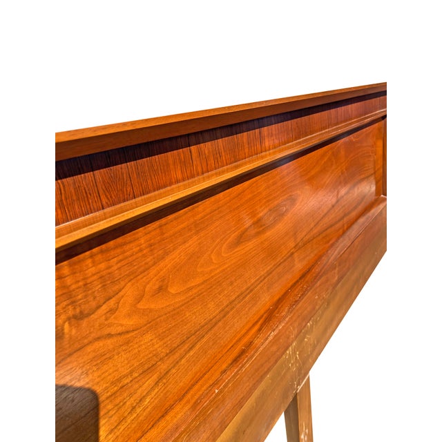 Vintage Mid Century Modern King Headboard in Tiered Sculpted Design For Sale In New York - Image 6 of 6