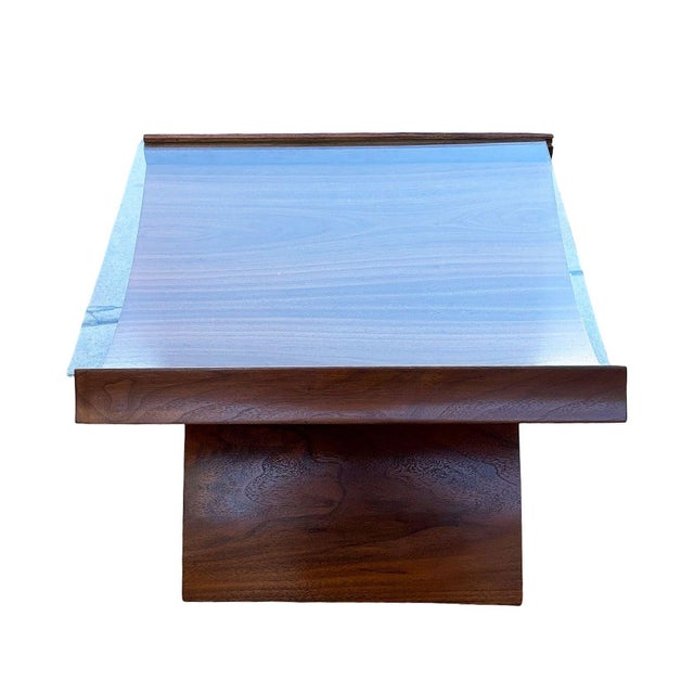 Wood 1950s Mid-Century Molded Sculptural Bentwood Hourglass Side Drink Table W/ Glass Top For Sale - Image 7 of 9