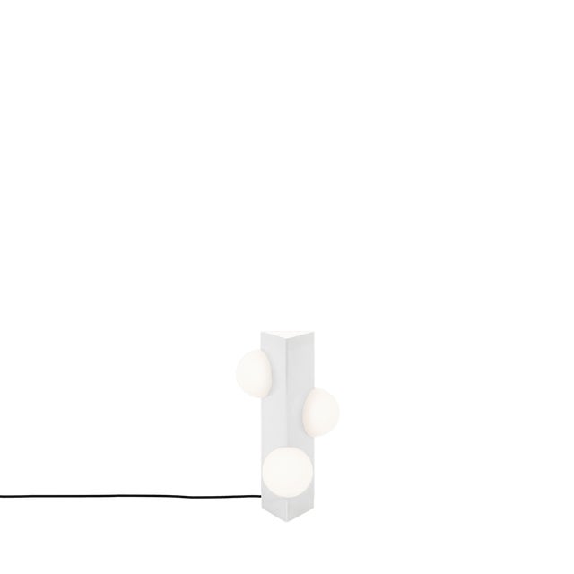 Medium Sfera White Lamp from Pulpo, in New conditions. Designed from 2000 European Plug (up to 250V).