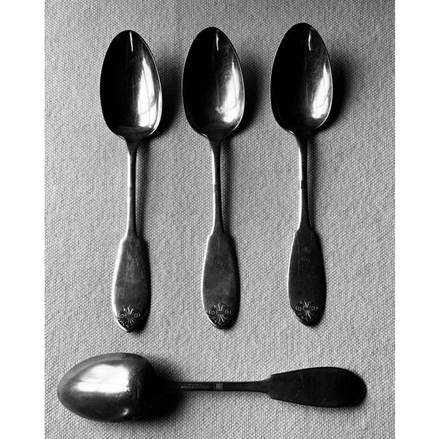Sheffield Silver Co. Late 19th Century English Traditional Set of Flatware - Silverplated For Sale - Image 4 of 11
