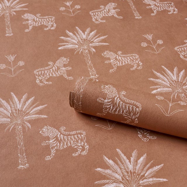 Schumacher Sample - Schumacher Tiger Palm Silhouette Wallcovering In Mediterranean Spice For Sale - Image 4 of 5