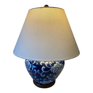 Late 20th Century Ralph Lauren Blue & White Table Lamp For Sale