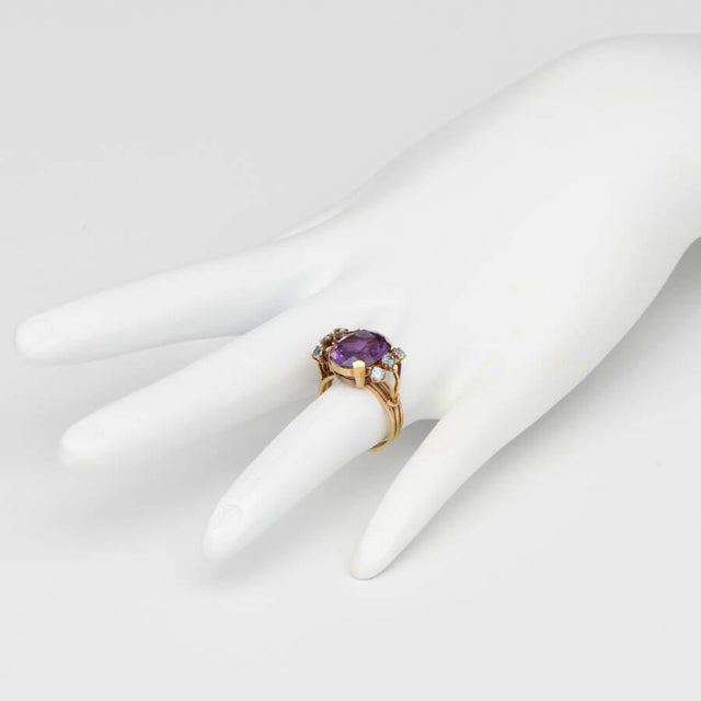 1970s 18KY Synthetic Sapphire(6.50) & Topaz(0.40) Ring, size 4 For Sale - Image 5 of 5