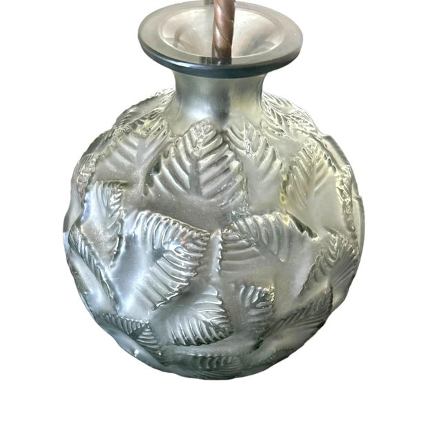 René Lalique Early 20th Century Rene Lalique Ormeaux Vase Table Lamp For Sale - Image 4 of 9