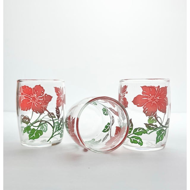1970s “Red Hibiscus” Small Juice Tumbler Glasses - Set of 4 For Sale In Dallas - Image 6 of 6