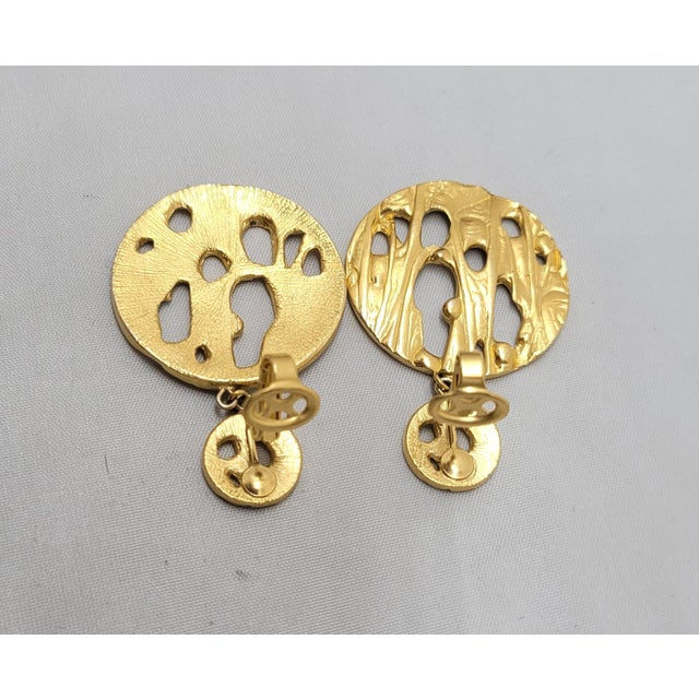 Metal Vintage 1970s Signed Trifari Modernist Goldtone Pendant Clip Earrings - 2 Pieces For Sale - Image 7 of 8