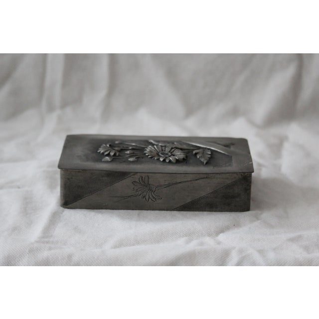 Silver Jewelry Box with Daisy Decor, 1930s For Sale - Image 13 of 18