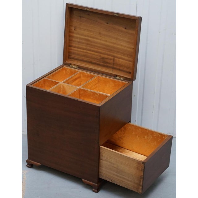 Chinese Camphor Wood Travelling Trunk with Silk Lined Compartments, 1920s For Sale - Image 9 of 16