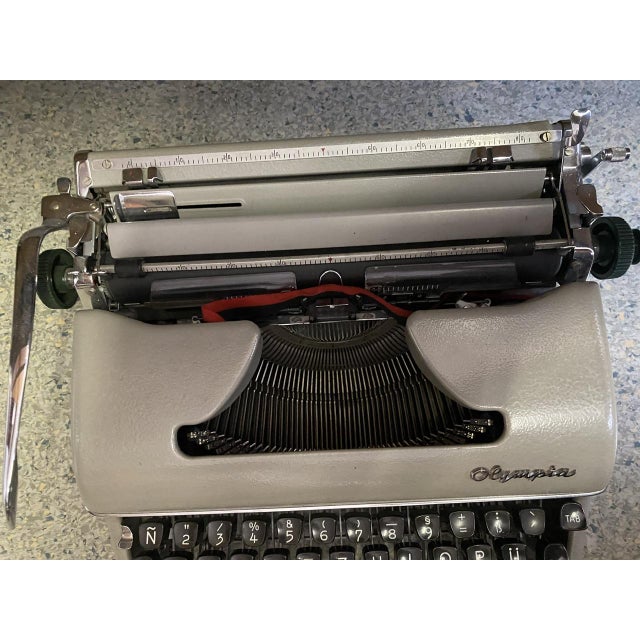 Vintage Model SM 4 Typewriter from Olympia, 1960s For Sale - Image 9 of 15