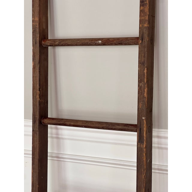 Antique American Rustic Farmstead Wooden Ladder For Sale In Philadelphia - Image 6 of 15