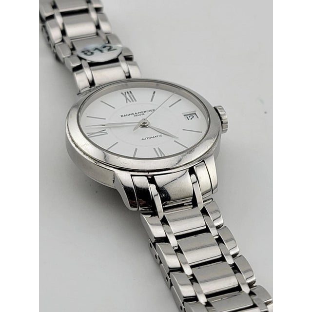 Contemporary Baume & Mercier Classima White Women's Watch - MOA10267. Excellent Condition. For Sale - Image 3 of 12