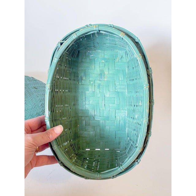 Vintage Lacquered Teal Woven Box With Brass Koi Fish Finial Knob For Sale In Dallas - Image 6 of 10