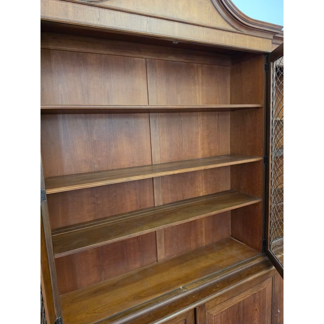 Wood 1900-1909 Georgian Style Mahogany Breakfront - Display Hutch For Sale - Image 7 of 11
