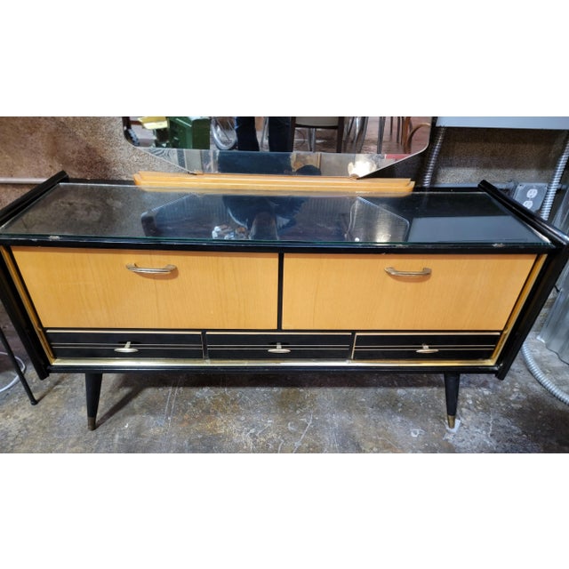 Mid-Century Modern 1950's Mid-Century Modern Vanity With Mirror & Lacquer Finish For Sale - Image 3 of 12