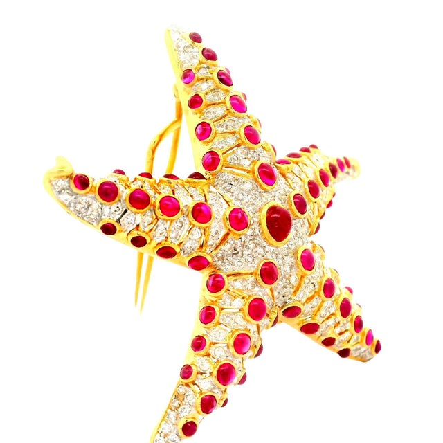 Ruby Diamond 18k Yellow Gold Starfish Brooch For Sale - Image 4 of 6