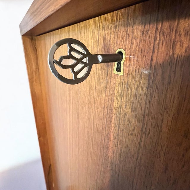 Mid-Century Modern Mid-Century Walnut Highboard from Deutsche Werkstätten Hellerau, 1958 For Sale - Image 3 of 9