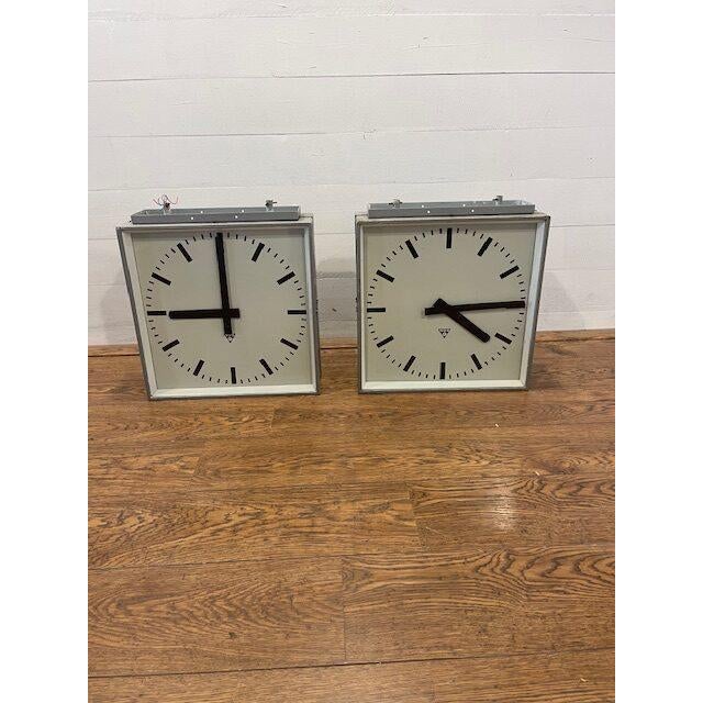 Large Industrial Square Double Sided Factory Wall Clocks from Pragotron, 1970s For Sale - Image 4 of 8