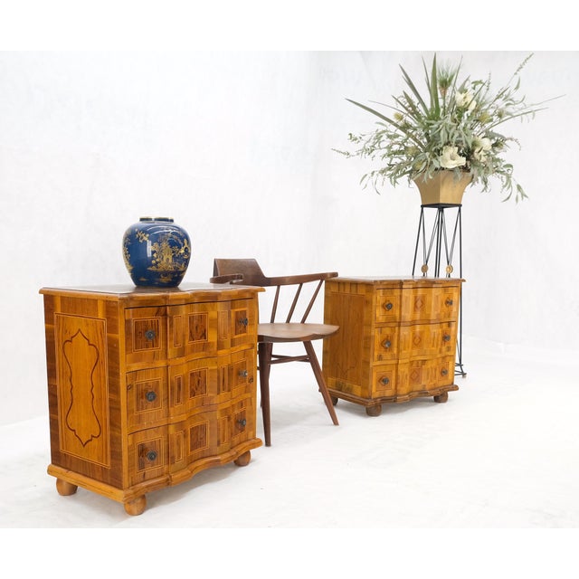 Pair of Fine Italian Inlaid Three Drawers Banded Tops Nightstands Small Dresser For Sale - Image 13 of 14