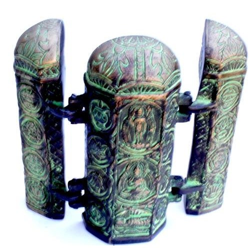 Bronze Vintage Mid-Century Tibetan Folding Buddhist Triptych Shrine Altar Cast Bronze-Verdigris For Sale - Image 8 of 10