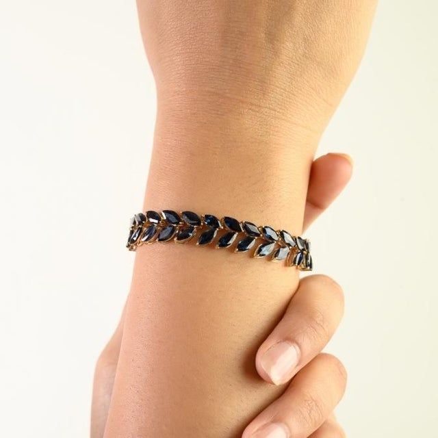 Early 20th Century 29.19 Ct Blue Sapphire Marquise Link Bracelet in 14k Yellow Gold For Sale - Image 4 of 14