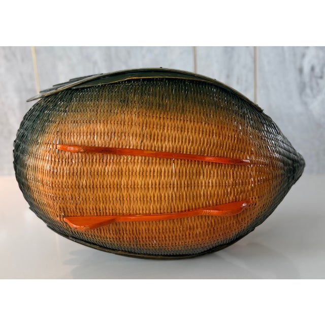 Late 20th Century Vintage Chinese Green Folk Art Swan Hand-Woven Wicker Basket With Bamboo Handle For Sale - Image 5 of 13