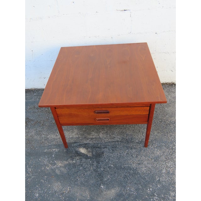 Danish Modern Nightstand Side End Bedside Table 6377 For Sale - Image 18 of 18