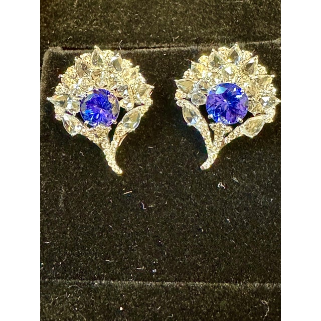 3.6 Ct Round Tanzanite & 3.6 Ct Rose Cut Diamond Post Earrings in 18 Karat Gold For Sale - Image 14 of 18