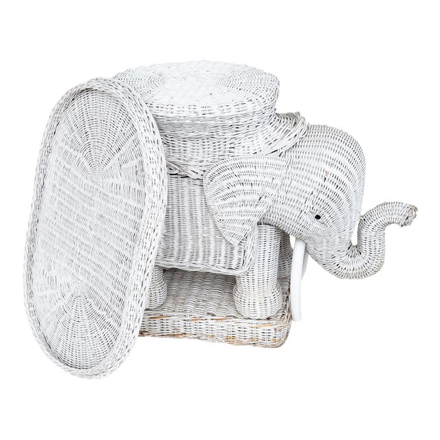 Vintage White Wicker Elephant Side Table or Plant Stand, Hollywood Regency For Sale