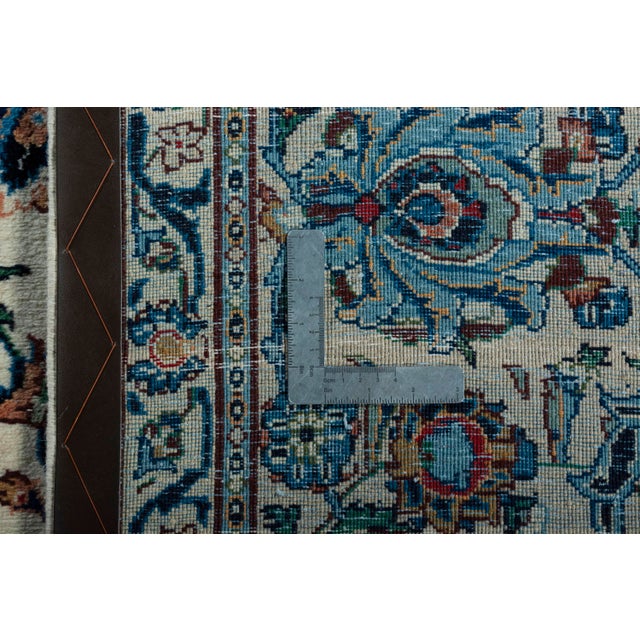 Kashan Oriental Rug in Wool For Sale - Image 11 of 12