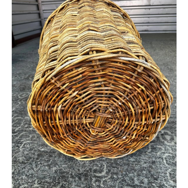 1980s Rustic European Thick Woven Wicker Basket For Sale - Image 5 of 6